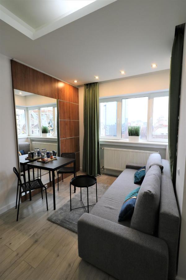 Charming City Center Apartment - Free Minibar Bucarest Exterior foto
