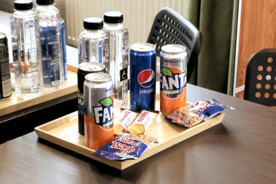Charming City Center Apartment - Free Minibar Bucarest Exterior foto