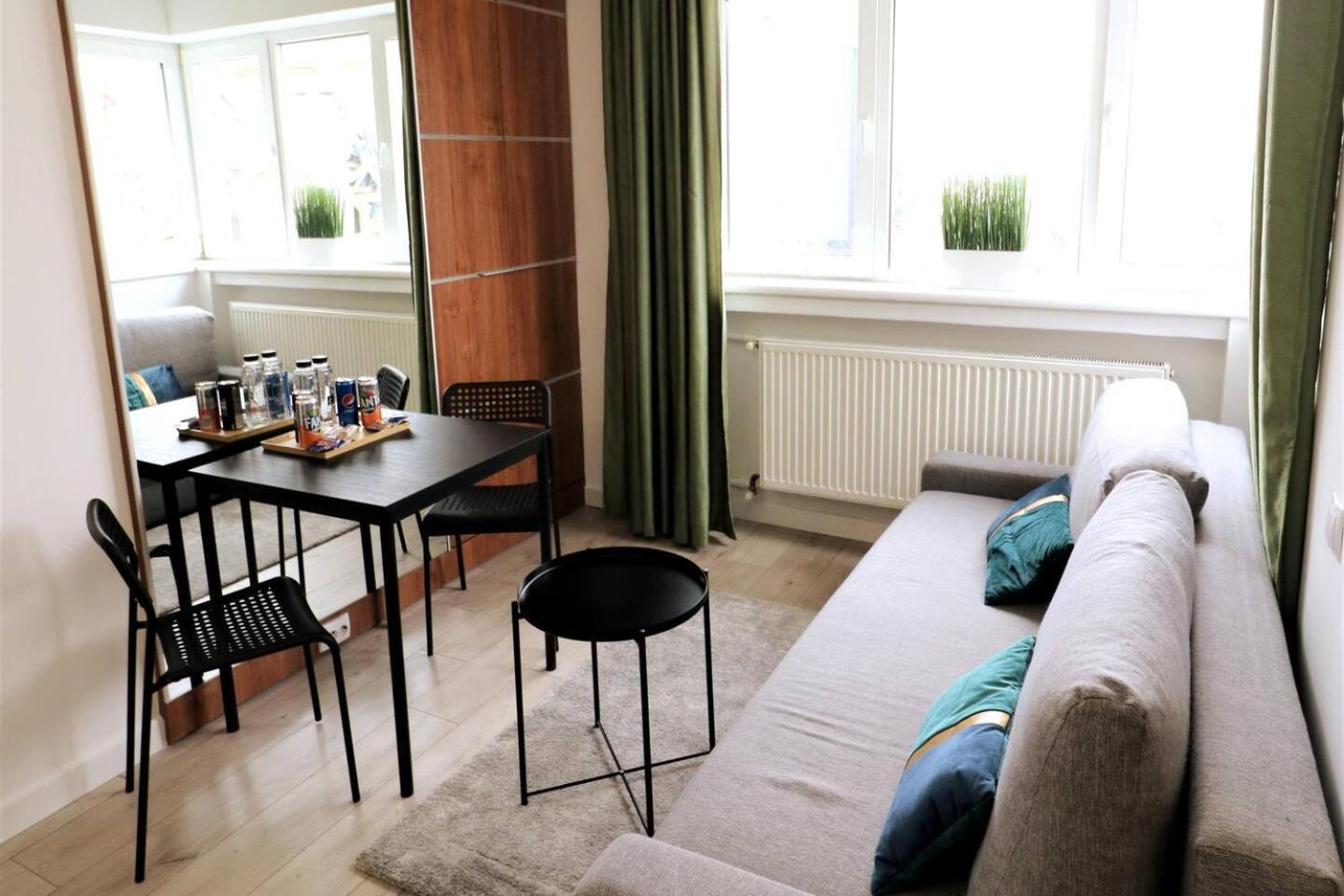 Charming City Center Apartment - Free Minibar Bucarest Exterior foto
