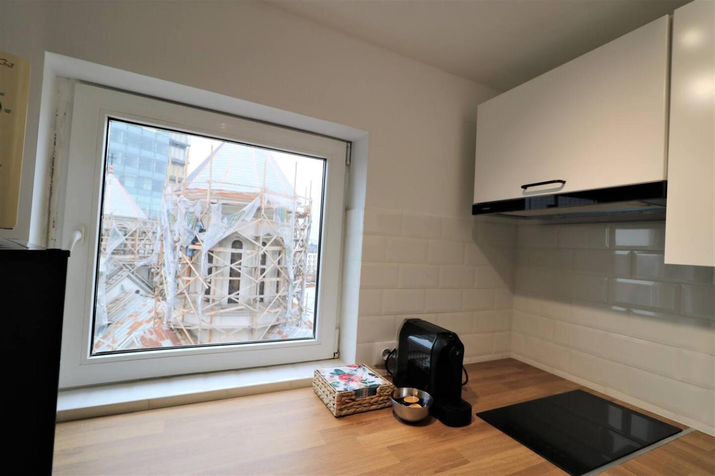Charming City Center Apartment - Free Minibar Bucarest Exterior foto